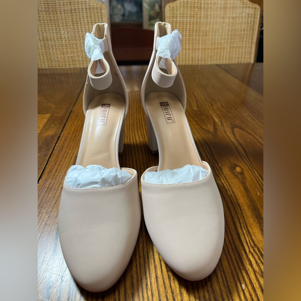 DIFU MATTE NUDE HEELS. NWT. SIZE 8.5.